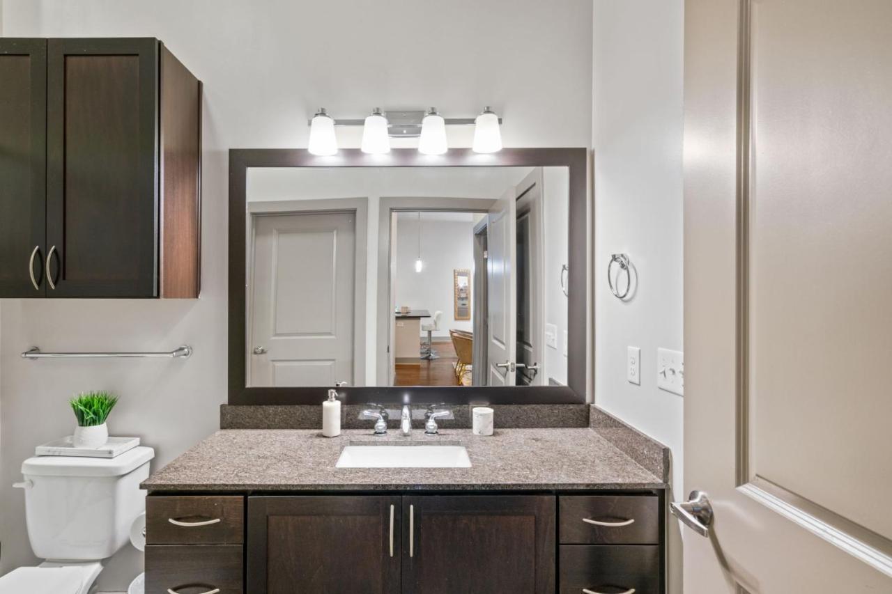 Grand Luxury Premium Vaulted Ceilings Lejlighed Woodbridge Eksteriør billede