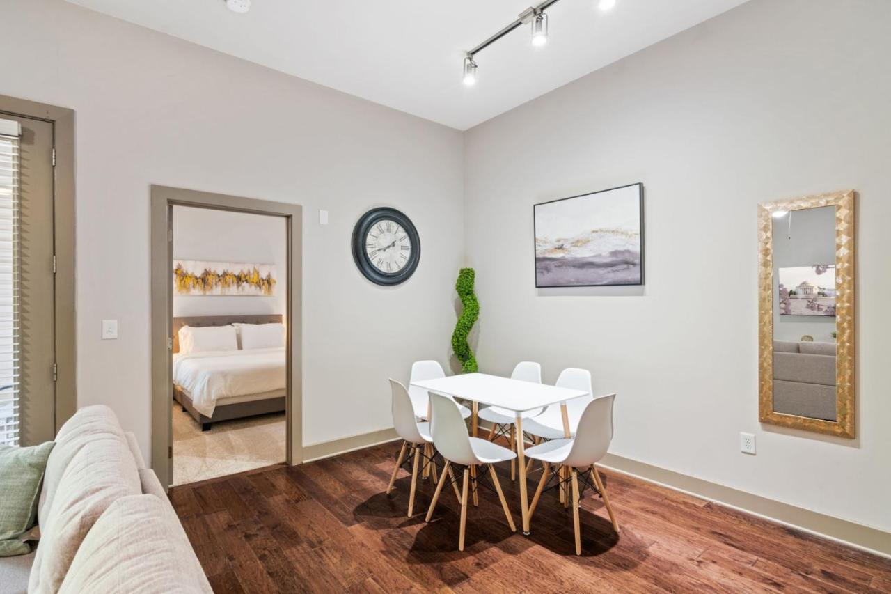 Grand Luxury Premium Vaulted Ceilings Lejlighed Woodbridge Eksteriør billede